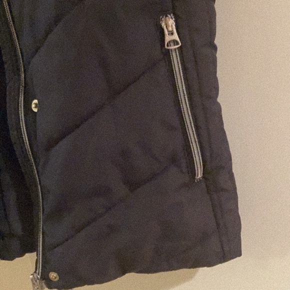NAVY BLUE PUFFER VEST SIZE 8 - Picture 3 of 7